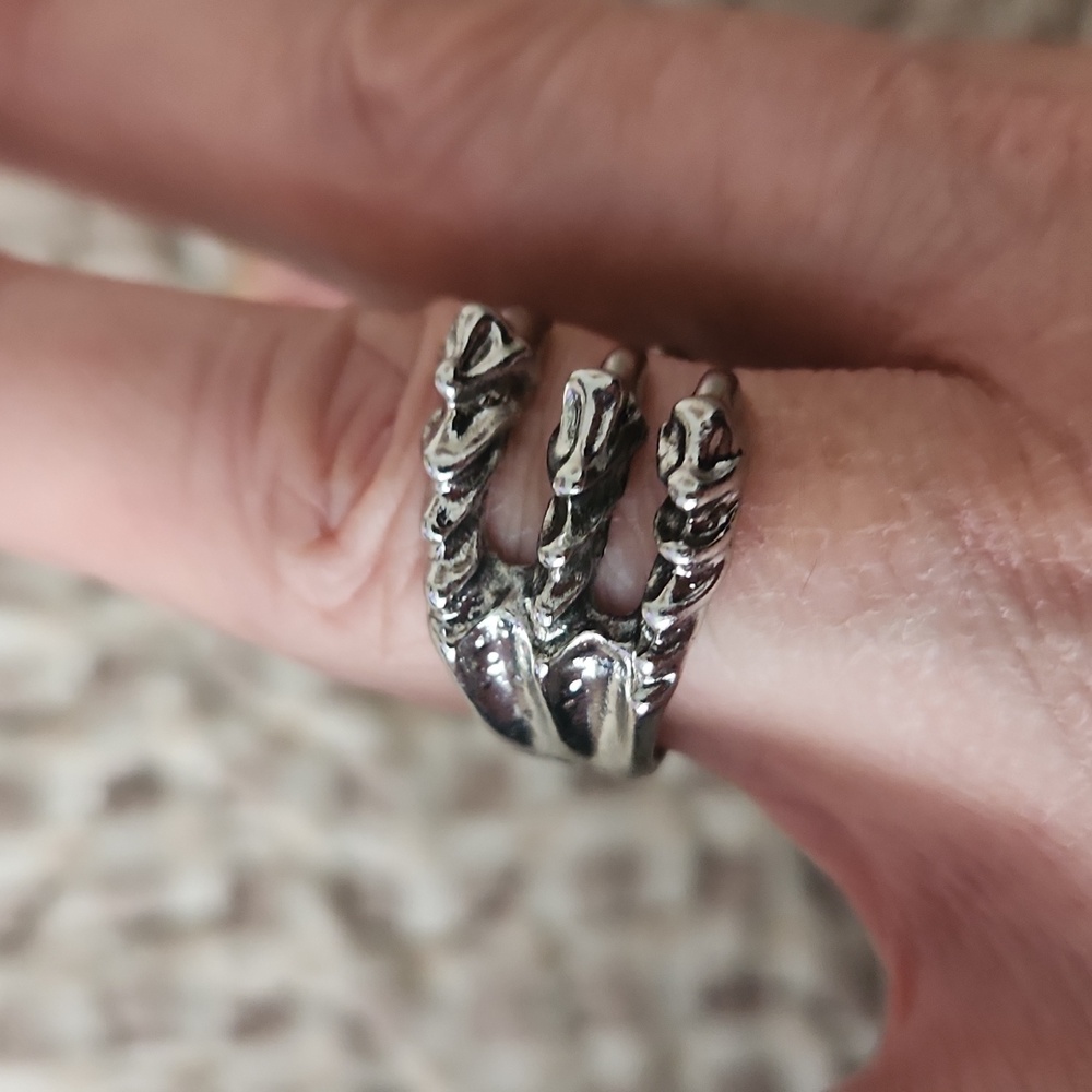 CLAW RING - Picture 3 of 3